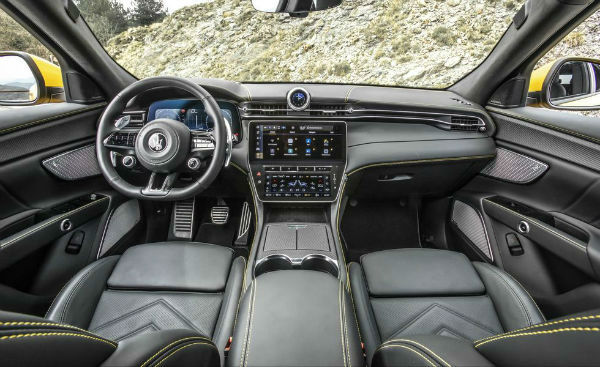 2025 Maserati Grecale Interior