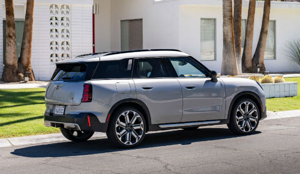 2025 Mini Cooper Clubman Car