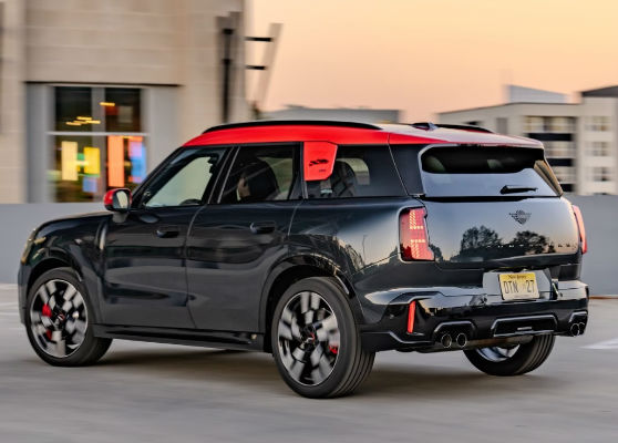 2025 Mini JCW Countryman