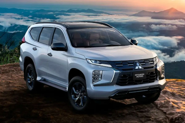 2025 Mitsubishi Montero GLS