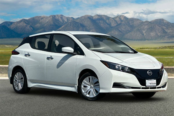 2025 Nissan Leaf S Hatchback