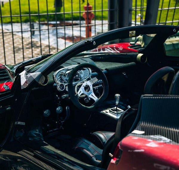 2025 Pagani Zonda Interior